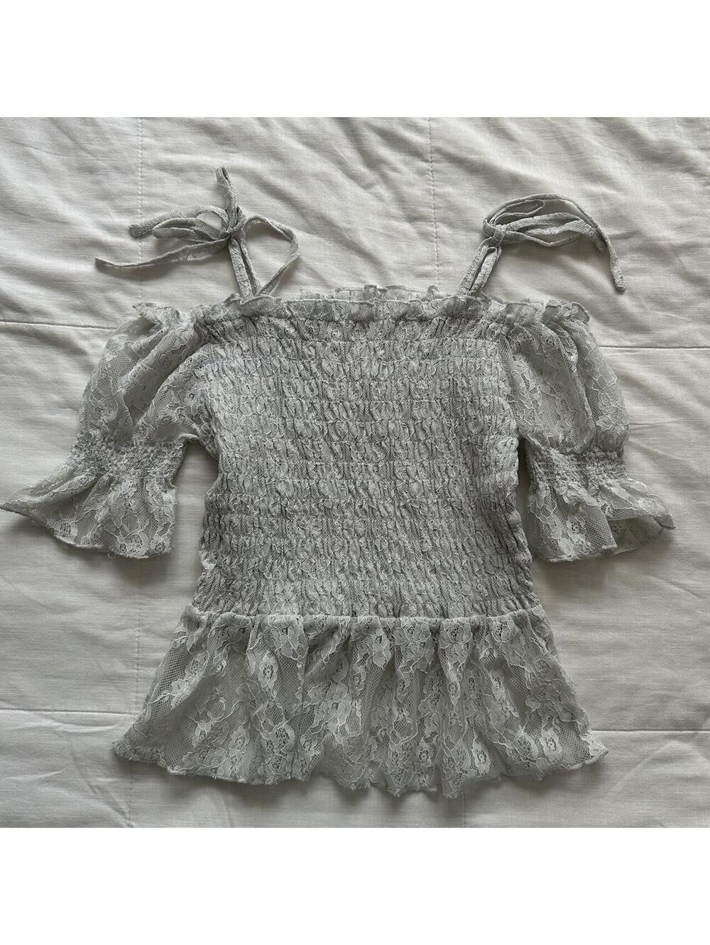 Japanese Brand Lace Smocked Cold Shoulder Peplum Blouse Gray M Japan